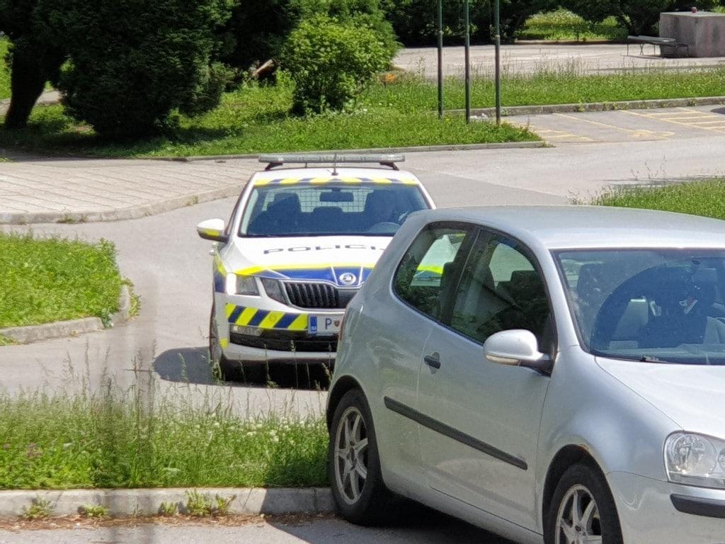 Zasavje: Med vikendom plačilci in opozorila iz naslova novih ukrepov