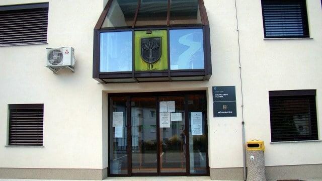 Prosto uradniško delovno mesto v Hrastniku