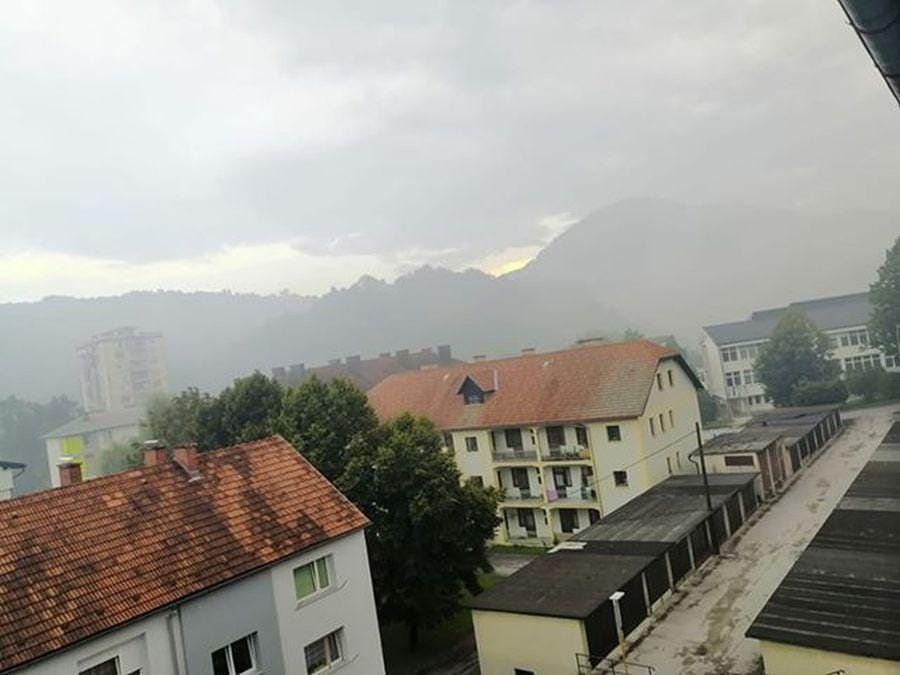 Inšpektorat ni prejel prijave, smo pa vendarle dobili pojasnilo glede nenavadnega pojava!