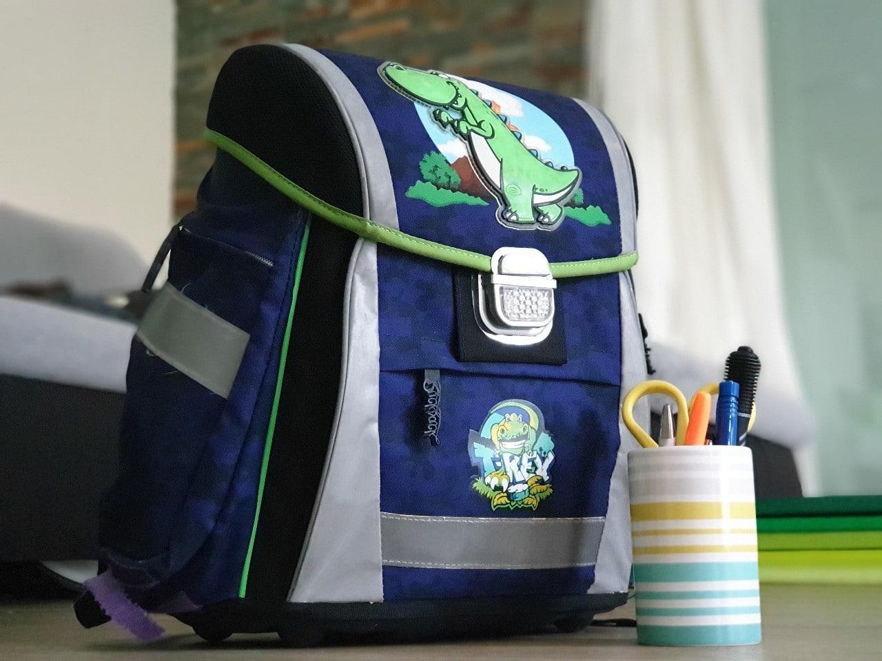 V Zagorju nahrbtniki, v Trbovljah novi zvezki, v Hrastniku nekaj potrebščin