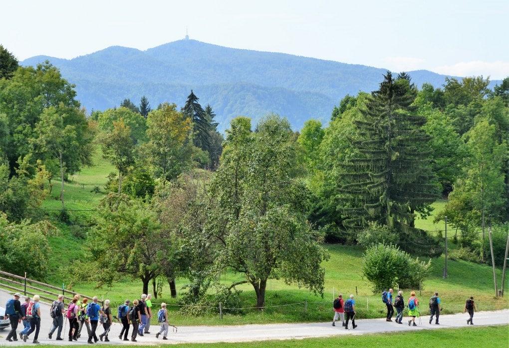 200 kilometrov dolgo Zasavsko planinsko pot letno prehodi okoli 200 planincev