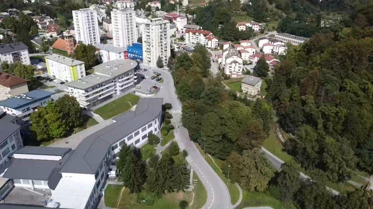 VIDEO: Hrastnik na čisto navaden dan ...