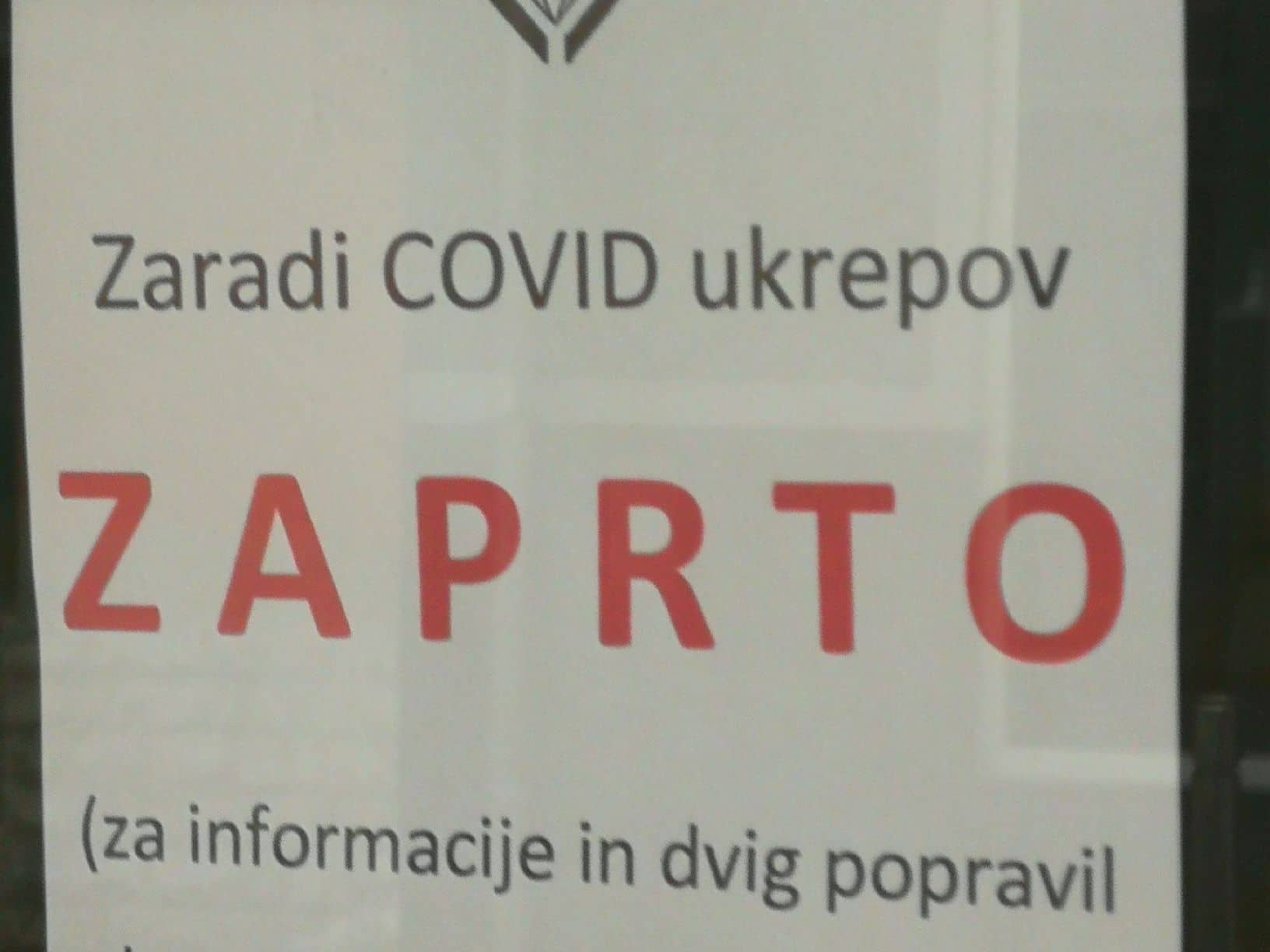 Zaprtje nenujnih trgovin, pouk še na daljavo, spremembe na meji