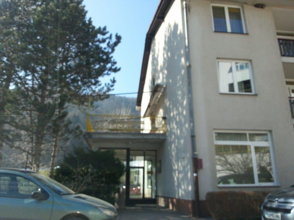 Praznični obiski kljub okužbam tudi v DSO na Izlakah