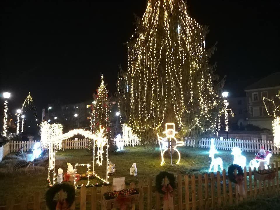 Kje so že posvetile praznične luči?