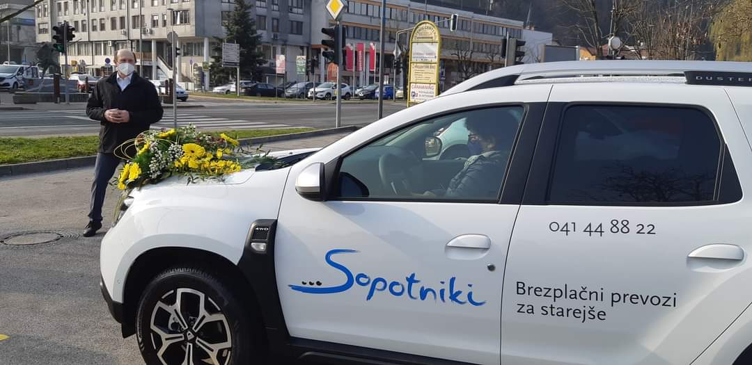 Prve brezplačne vožnje z novim vozilom po Litiji in Šmartnem