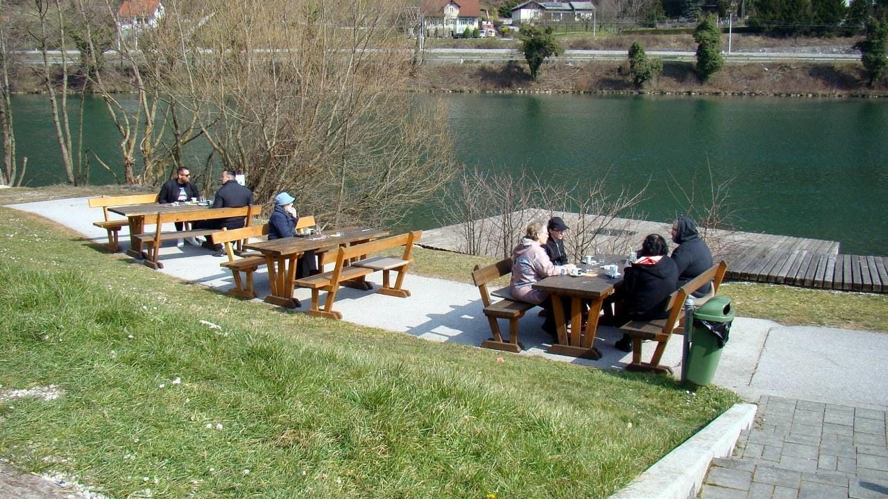 V majhnem mestecu ob Savi postrežejo več kot tisoč gostov na dan