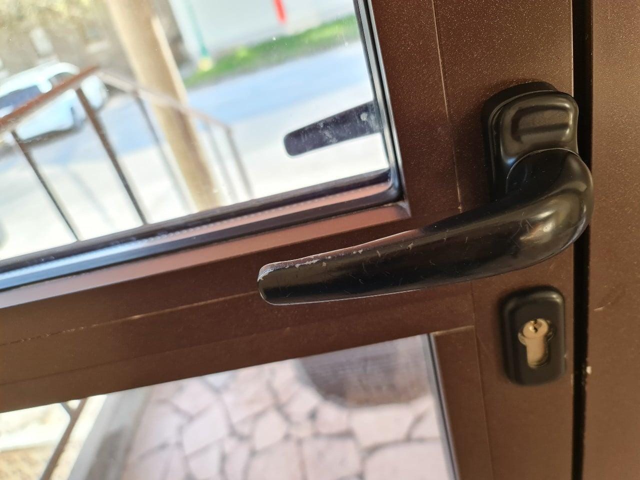 POZOR, drzne tatvine: Znova na delu "telekomunikacijski delavci", ki to niso.