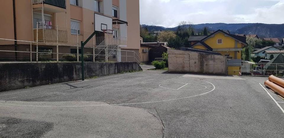 Občina Trbovlje v ureditev igrišča