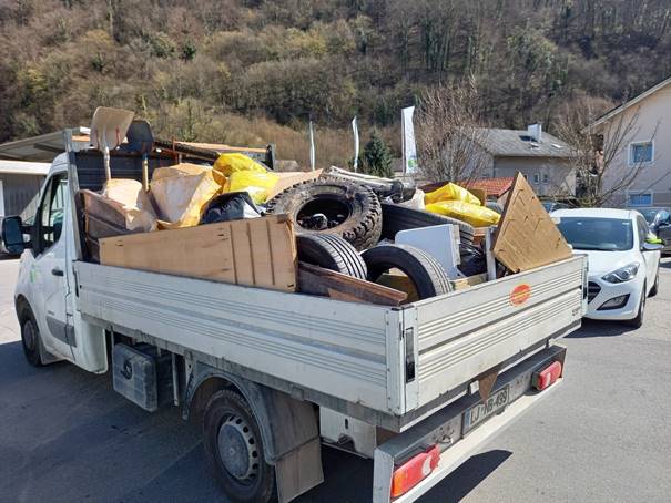 V Zagorju čistili po krajevnih skupnostih in nabrali za več kot 6 ton odpadkov