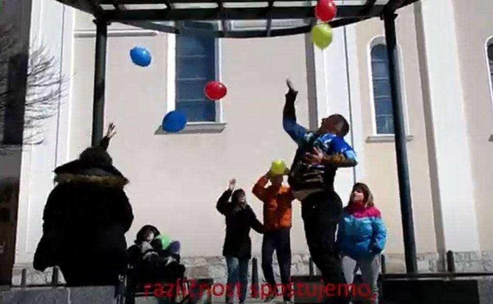 Mi smo otroci enega sveta, skupaj žarimo kot mavrica