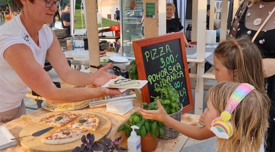 VIDEO: Od velikanske kuhalnice do žličke ...mmm, pa kako je dišalo