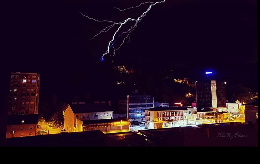 NEVERJETNO: Strela naravnost v Prometeja