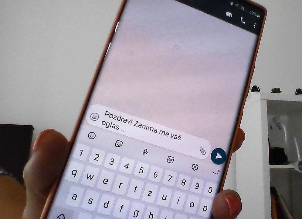 Zgodba bralca: Namesto, da bi mu telefon plačali, so ga opeharili