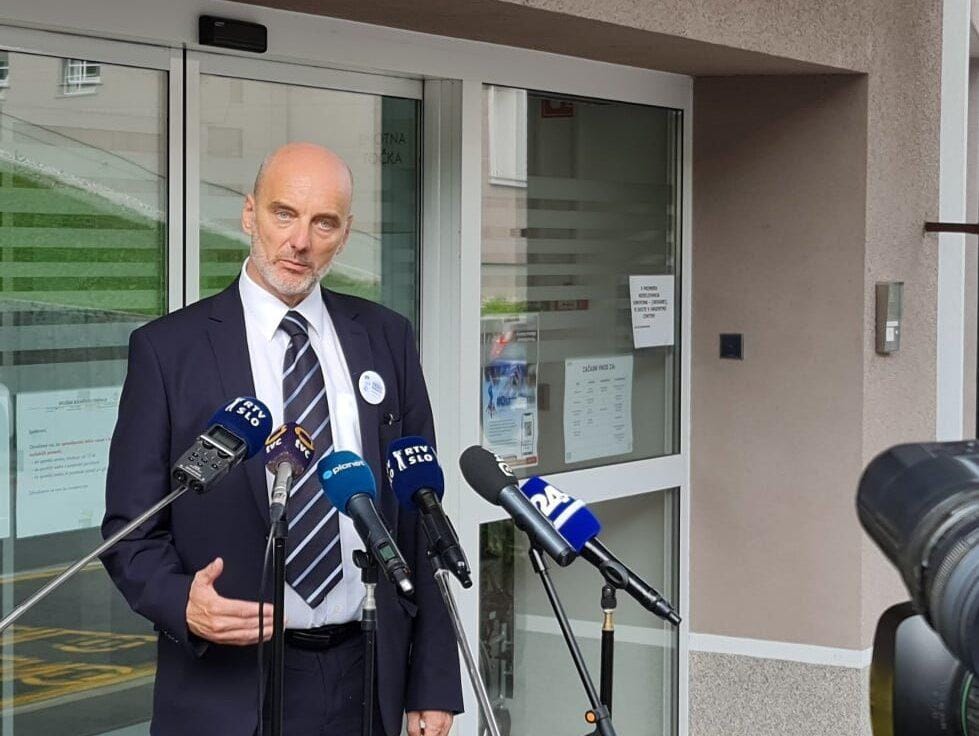 Sekretar v Trbovljah: Smo že globoko v 4. valu!