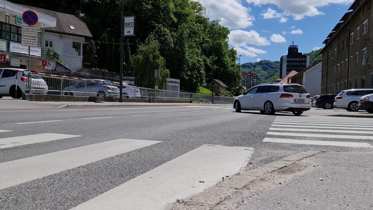 Popolna zapora v centru Trbovelj