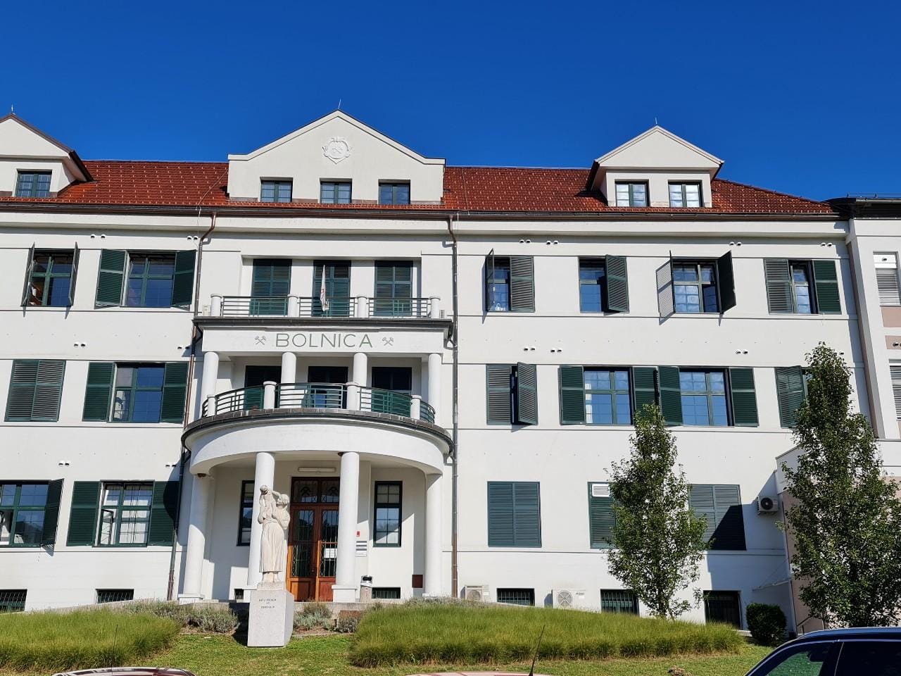 Že zdaj je znan datum, kdaj naj bi trboveljska bolnišnica postala covid bolnišnica