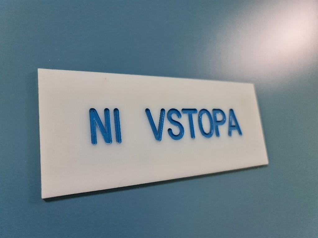 Vstop v zdravstveni dom samo za naročene