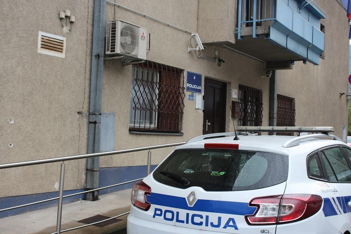 Aretirali 36-letnega Zagorjana, na njegovem domu našli ukradene predmete