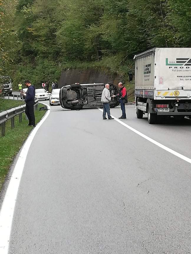 POZOR: Prometna nesreča med Litijo in Zagorjem