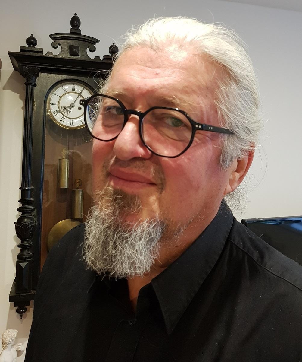 Ovnik: Moj oče je bil pravi "lažnivec", jaz pa sem šel po njegovih stopinjah