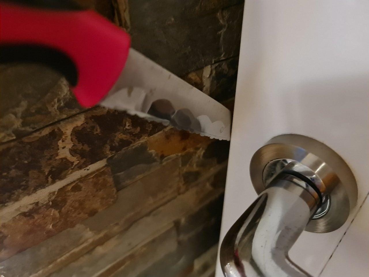 POZOR: Zasavski policisti v petek 4 primere vloma v poslovne prostore, v soboto 5