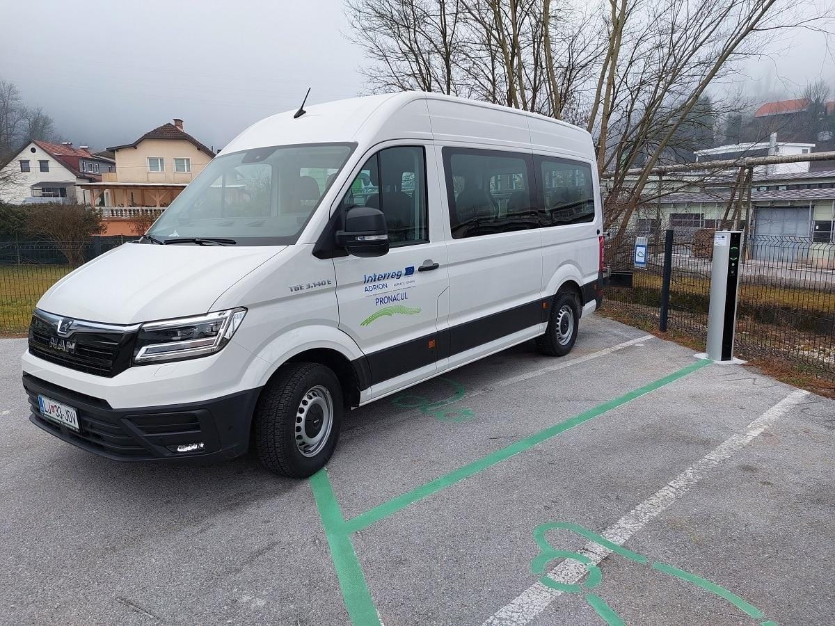 NOVO v Zagorju - polnilnica za električna vozila