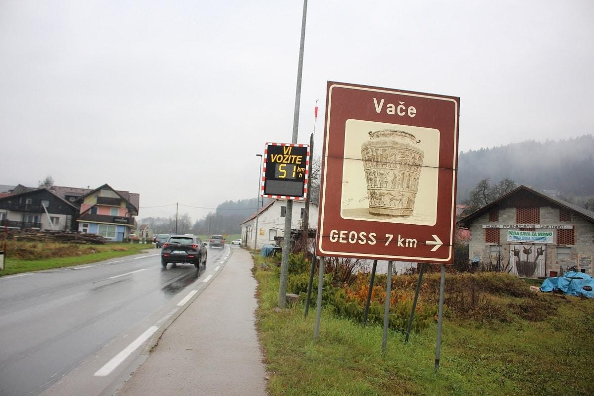 V prodajo ali menjavo, da se bo umestila cesta