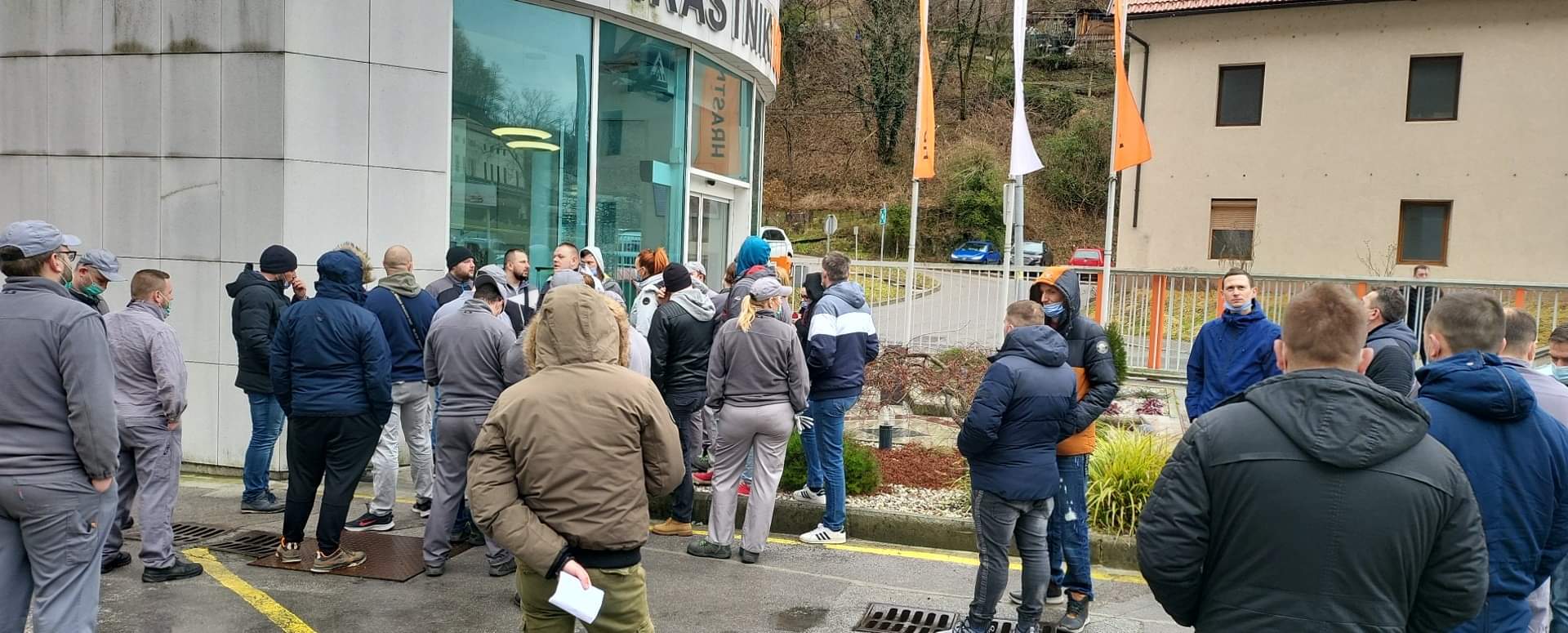 Skupinska odpoved v Steklarni Hrastnik
