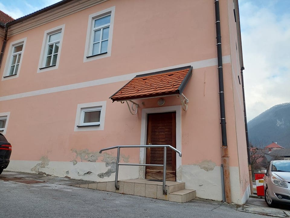 V najem občinski poslovni prostor