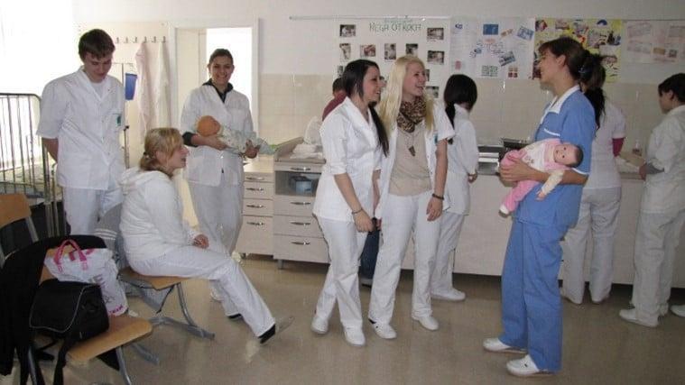 Četudi znova na daljavo, v zasavskih šolah zadovoljni z obiskom