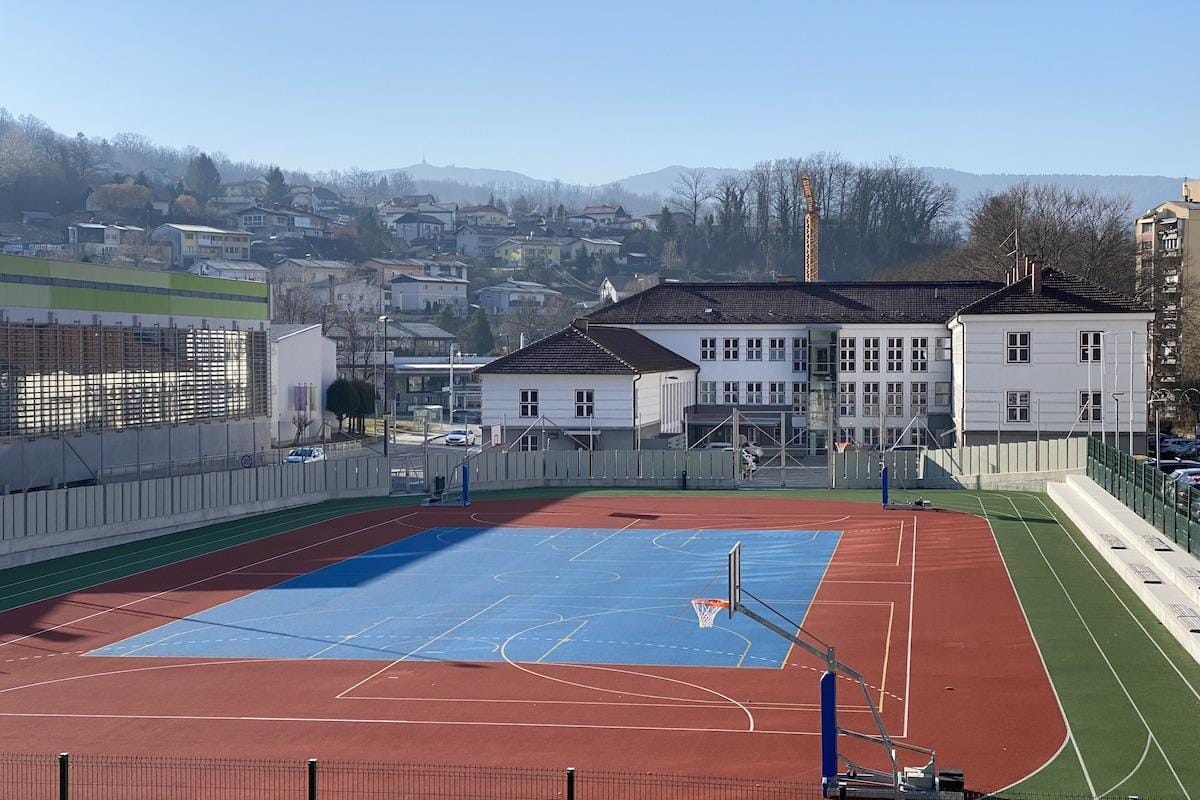 Našli rešitev, da bo igrišče odprto za javnost, iščejo varnostnika