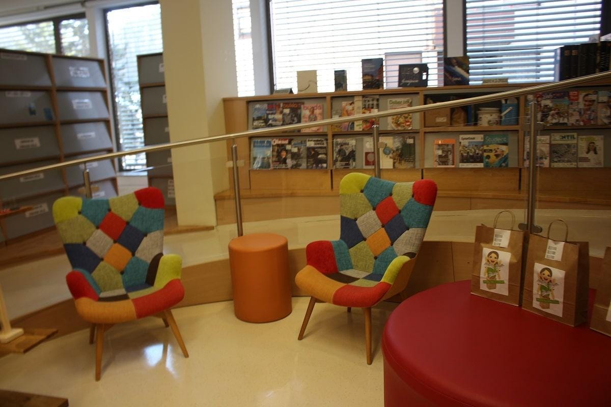 V tednu knjižnic preverjamo ali v Zasavju po koroni beremo manj ali več?