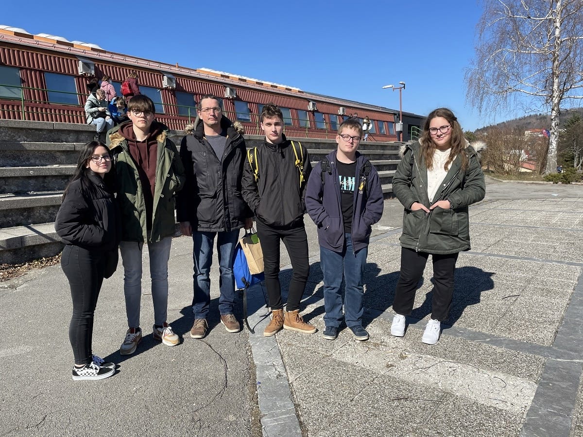 Mladi zgodovinarji iz GESŠ Trbovlje do priznanj