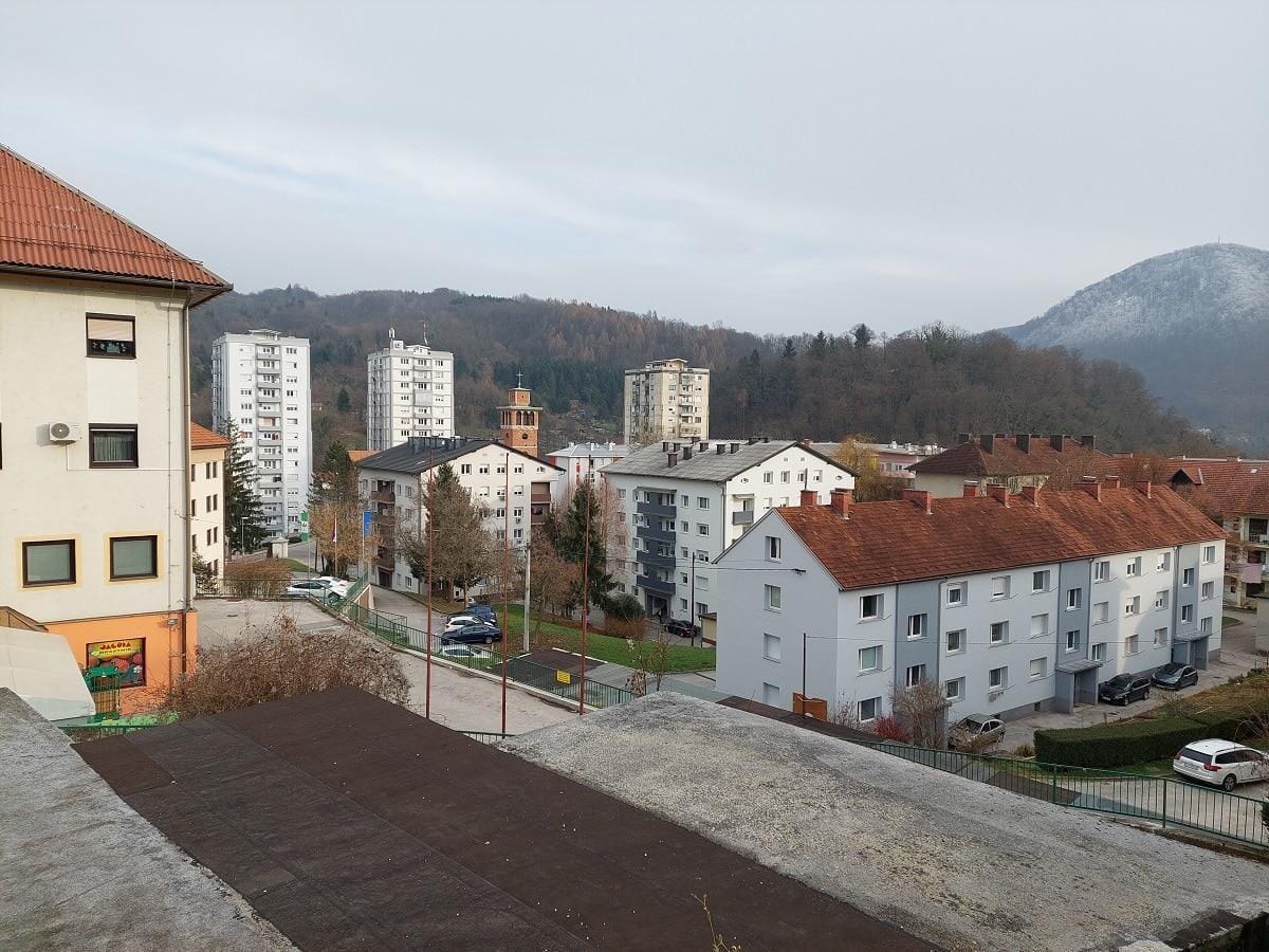 Zaradi začetka del urejanja igrišča bo omejeno parkiranje
