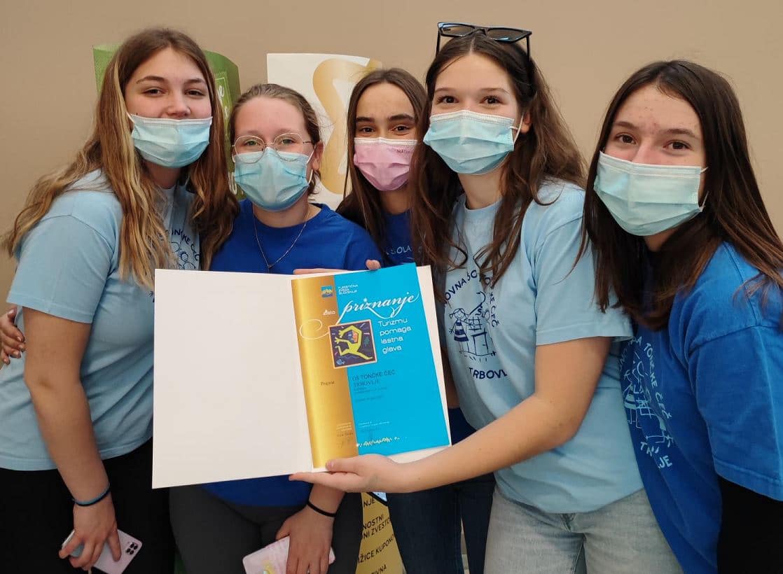 BAJERtrek učenkam prinesel zlato priznanje