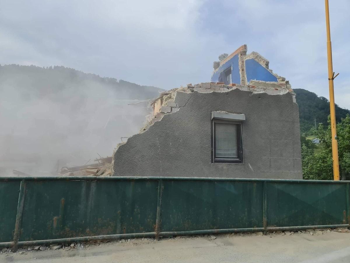 Cesta na Dolu: Pred gradnjo še kar nekaj odkupov zemljišč