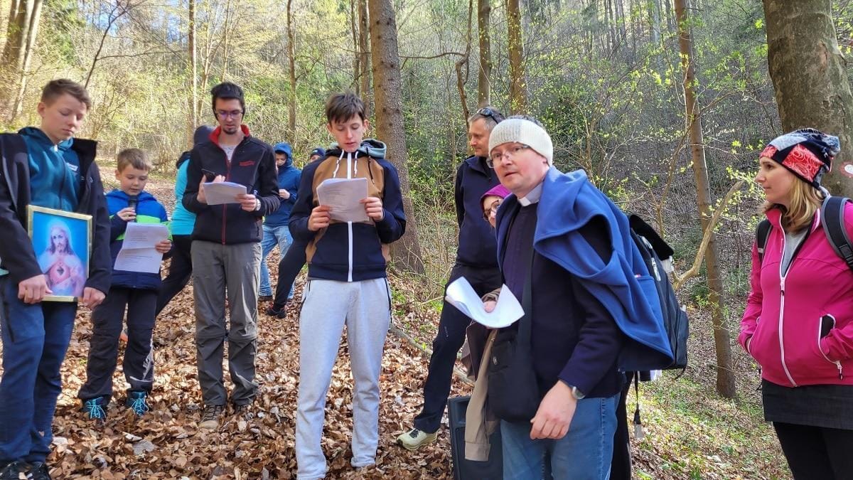 Kisovški župljani so jo mahnili na Zasavsko Sveto Goro