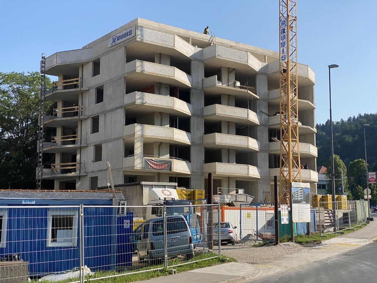 Vila Park bo dražja, kot so predvideli. Kaj pa stanovanja?