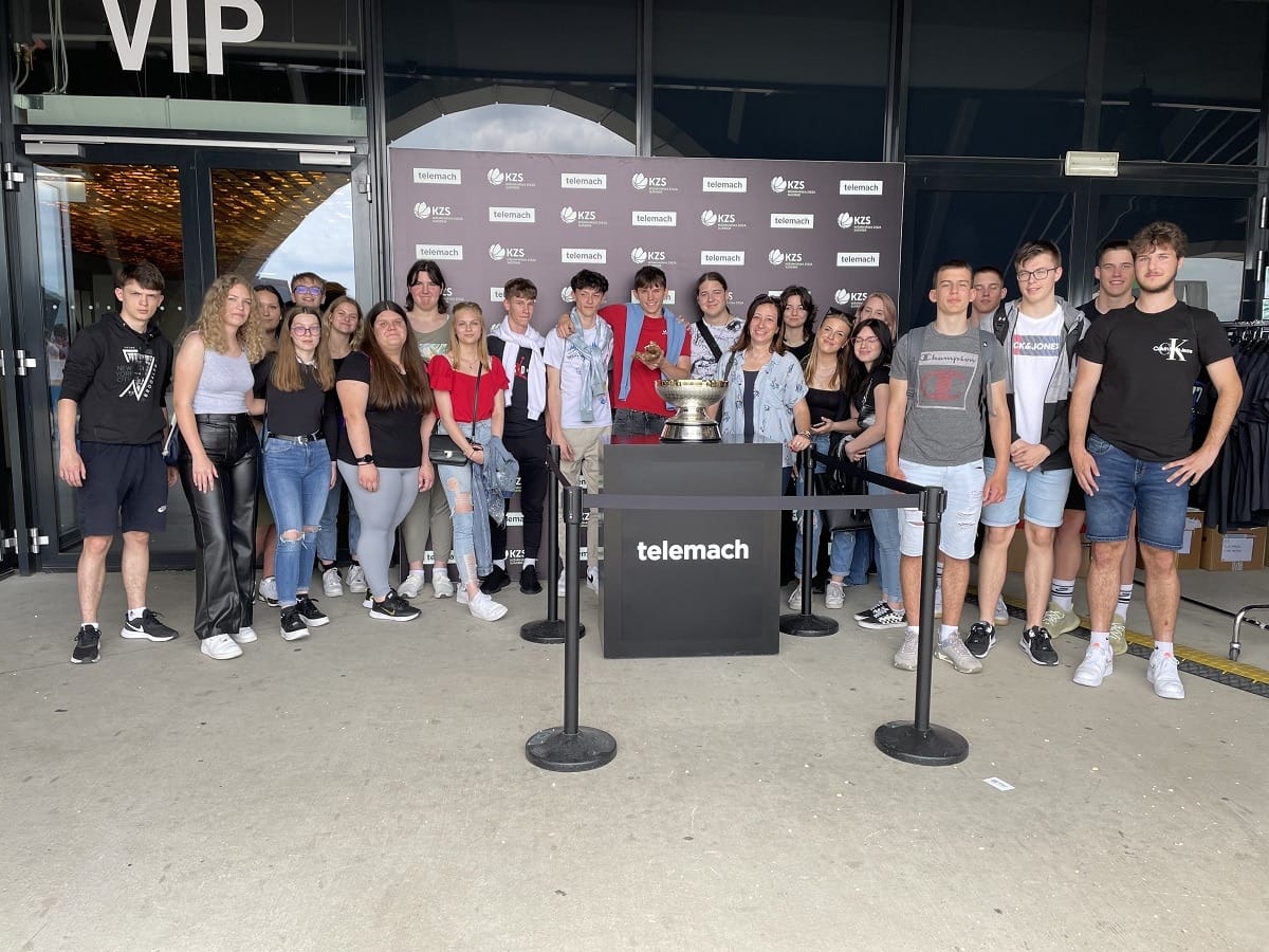 Bodoči ekonomski tehniki na športnem dnevu v Stožicah