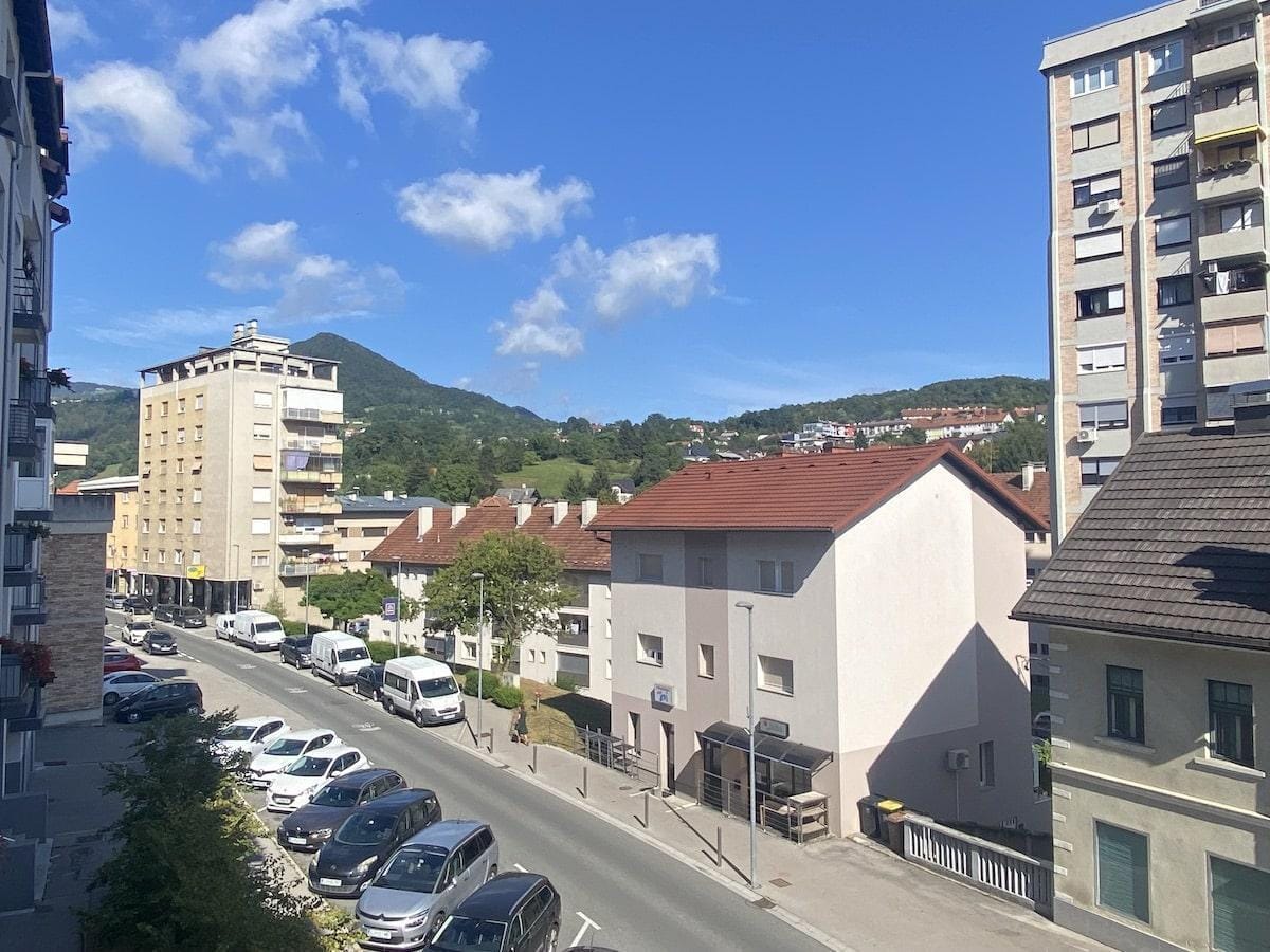 Je v Zasavju kljub povpraševanju res več tisoč stanovanj praznih?