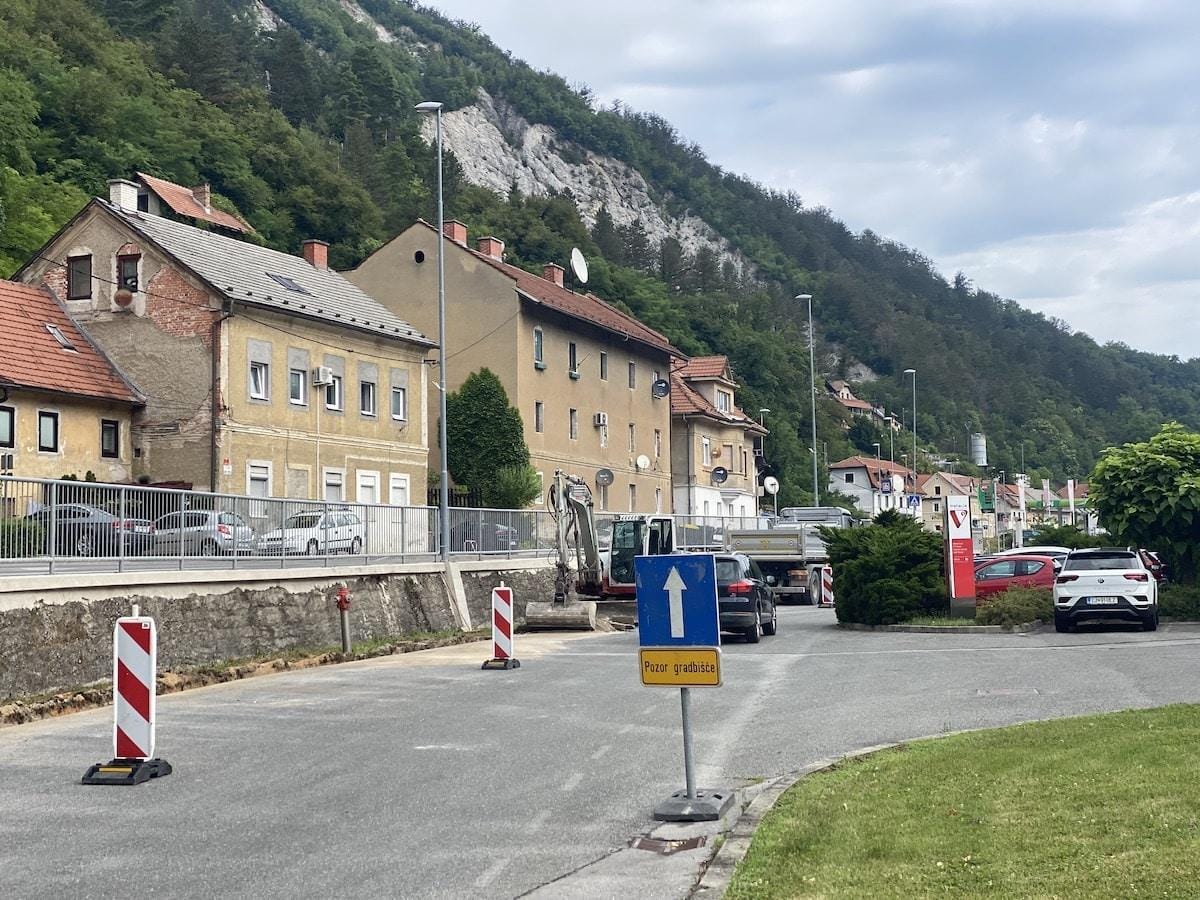 Nova delna zapora zaradi gradnje kolesarske steze v Trbovljah