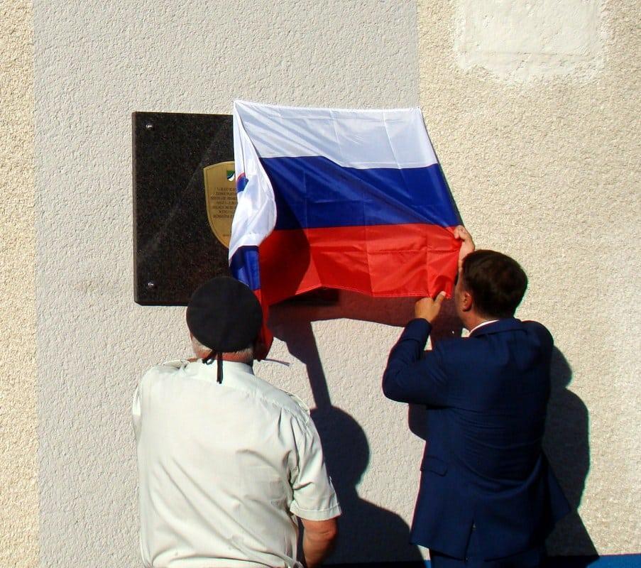 Čakali na ukaze z višjih instanc in jih prenašali naprej