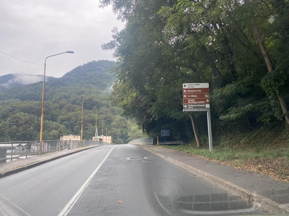 "Nedopustne" ponudbe za rekonstrukcijo ceste Hrastnik - most čez Savo