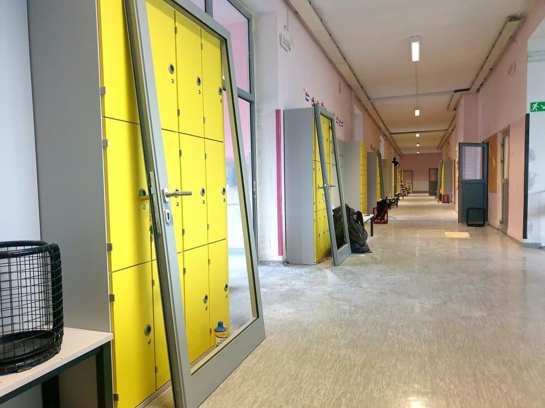 Eno nadstropje trboveljske šole v novi podobi