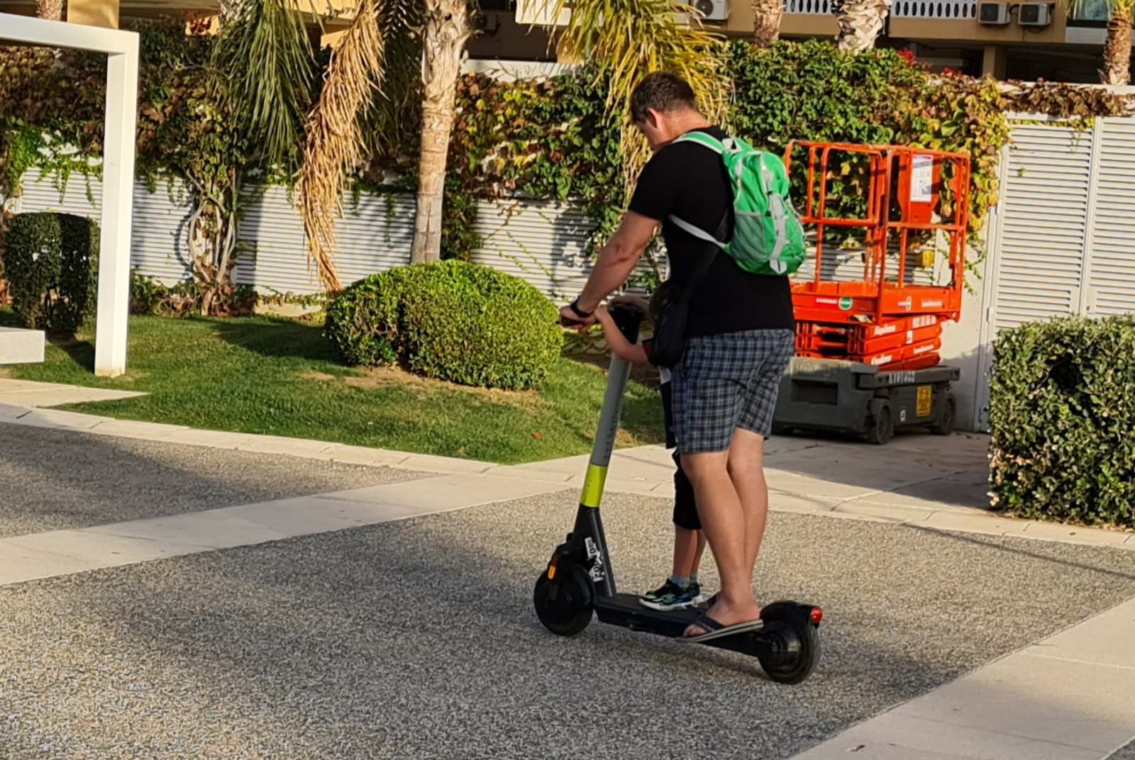 Zasavski policisti letos več težav z vozniki skirojev kot z motoristi