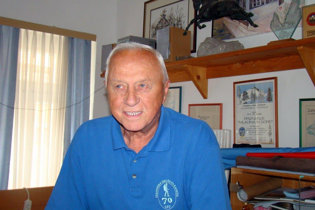 Zlatnik v roke 70 letnemu angažmaju prostovoljcev