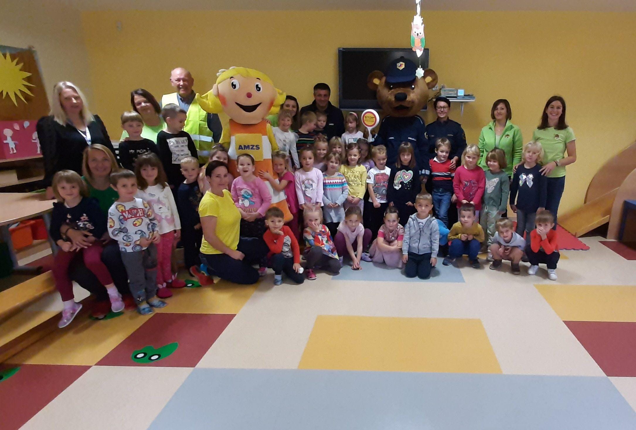 Na Izlakah poskrbeli za varnost najmlajših v prometu