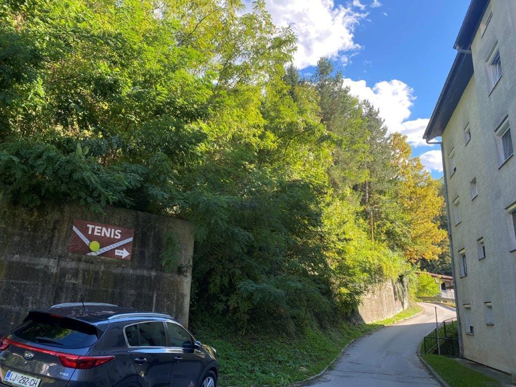 Dolgo pričakovana gradnja ceste na Lešo se začenja - stanovalci po obvozu