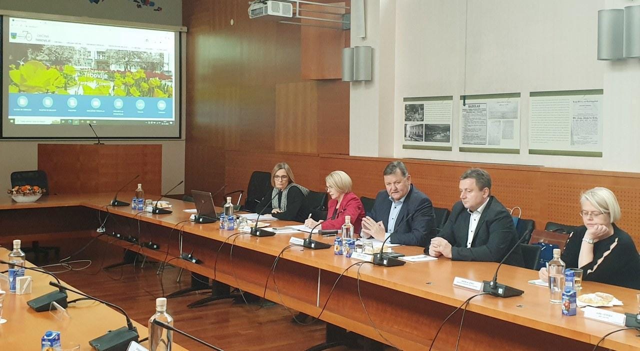 Zasavski župani včeraj skupaj z ministrom Jevškom